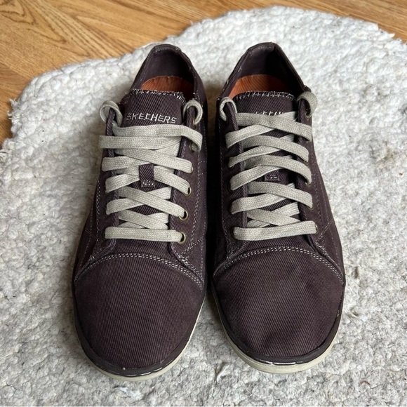 Sketchers Mens Brown Denim and Tan Relaxed Fit Memory Foam Low Sneakers SZ 11 - Picture 2 of 11